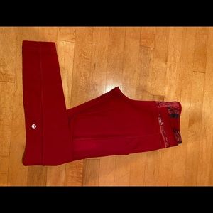 Lululemon Fuchsia Leggings Size 6